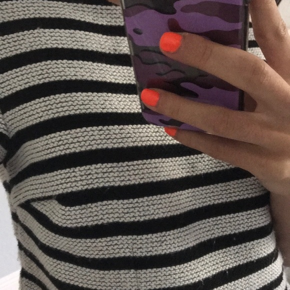 EXPRESS CROP TOP! - Picture 2 of 5